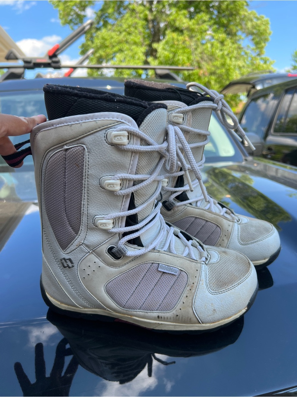 Morrow White wildflower  Snowboard Boots women’s size 8
